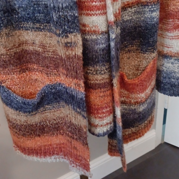 Ruby Rd.Cardigan Sweater. Gorgeous southwest colors, sz.M - Picture 3 of 4